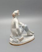 Статуэтка «Фигуристка-физкультурница», скульптор Е. А. Гендельман, ЛФЗ, 1950-60 гг.