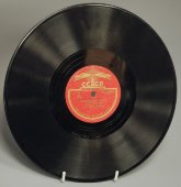 Советская пластинка: «Хороводный танец» и «Гавот»,  Апрелевский завод, 1950-е гг.