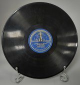 Леонид Утесов: «Случайный вальс» и «Бомбардировщики» (американская песенка)  , Апрелевский завод, 1950-е гг.