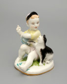 Фигурка «Мальчик с кошкой», скульптор Гендельман Е. А., ЛФЗ, 1950-60 гг.