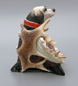 Подчасник, корпус для часов​ «Собака с раковиной», фарфор, Европа, 19 век
