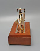 Заводной музыкальный сувенир «Нефтяная вышка», дерево, металл с напылением, Европа, 2000-2010 гг.