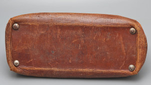 Старинный саквояж доктора, сумка фельдшера из натуральной кожи, рабочий замок с ключиком, фирма W.M.&Co, Европа, 1-я пол. 20 в.