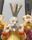 Статуэтка «Царь и бояре» по мотивам сказки П. П. Ершова «Конек-Горбунок», скульптор Щербина В. И., Киевский ЭКХЗ, 1960-70 гг.