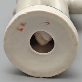 Статуэтка «Танцор» из комплекта «Латышский народный танец», автор Новоженец Л. А., фарфор, Рижский ФФЗ, 1960-е