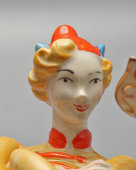 Фигурка «Иванушка-дурачок и Царь-девица» по мотивам сказки П. П. Ершова «Конек-Горбунок», скульптор Щербина В. И., Киевский ЭКХЗ, 1960-70 гг.