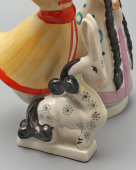 Фигурка «Иванушка-дурачок и Царь-девица» по мотивам сказки П. П. Ершова «Конек-Горбунок», скульптор Щербина В. И., Киевский ЭКХЗ, 1960-70 гг.