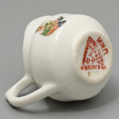 Фарфоровая детская посудка: чайный сервиз «Детство», Песочное, 1946-51 гг.