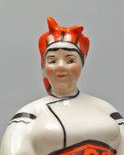 Статуэтка «Солоха» по мотивам повести Н. В. Гоголя «Ночь перед Рождеством», скульптор Трегубова В. М., Коростень, 1955-62 гг.