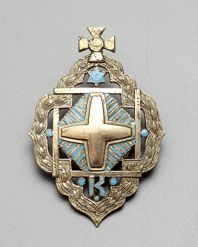 Нагрудный знак крест