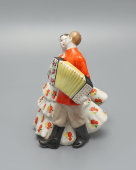 Статуэтка «Уральская кадриль», скульптор Малышева Н. А., фарфор Дулево, 1963 г.