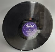 Граммофонная пластинка, Пи Ви Хант (Pee Wee Hunt) и оркестр –  регтайм «Twelfth street rag» и «Somebody else, not me». Capitol records. Швеция 1950-е гг.