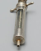 Старинный медицинский шприц с двумя иглами в футляре, Европа, 1-я пол. 20 в.