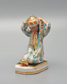 Статуэтка «Узбечка перед зеркалом» в редкой росписи, скульптор Федорова Т. А., фарфор, ЛЗФИ, 1956-67 гг.