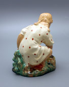 Керамическая статуэтка «Девочка собирает грибы», Гжель, СССР
