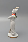 Фигурка «Девочка с лыжами» (Лыжница), скульптор Г. С. Столбова, фарфор ЛФЗ, 1950-60 гг.