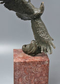 Скульптура «Орлы с рыбой», бронза, мрамор, Европа, 1950-60 гг.