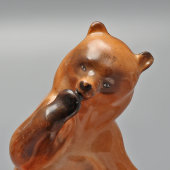 Чернильница «Медведь у пня», скульптор Воробьев Б. Я.,​ художник Ризнич И. И., фарфор, ЛФЗ, 1950-е