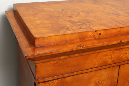 Старинный комод в стиле неоклассицизм, карельская береза, Россия, 1900-е