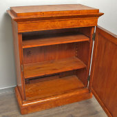 Старинный комод в стиле неоклассицизм, карельская береза, Россия, 1900-е