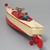 Советская детская заводная металлическая игрушка «Моторная лодка», Завод металлоизделий, Ленинград, 1960-е