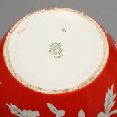 Интерьерная ваза с бело-красным цветочным декором, художник Леонов П. В., Дулево, 1951 г.