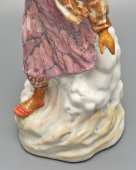 Агитационная статуэтка «Узбечка с хлопком», фаянс, ЗиК ​Конаково, 1950-60 гг.