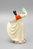 Статуэтка «Корейский танец с веером», скульптор Бржезицкая А. Д., фарфор Дулево, 1958 г.