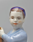 Статуэтка «Узбек с бубном» (Узбекский танец), скульптор Малышева Н. А., фарфор, Дулево, 1950-60 гг.