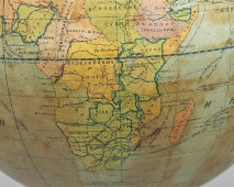 Старинный учебный глобус с картой мира между двумя мировыми войнами, 1-я Картографическая фабрика, НКВД СССР ГУГСК, 1937 г.