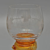 ​Набор винтажных бокалов для вина «Рёмеры» на ножках с янтарным оттенком, 6 штук, стекло, мануфактура Терезиенталь (Theresienthal), Германия, 1950-60 гг.