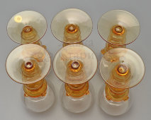 ​Набор винтажных бокалов для вина «Рёмеры» на ножках с янтарным оттенком, 6 штук, стекло, мануфактура Терезиенталь (Theresienthal), Германия, 1950-60 гг.