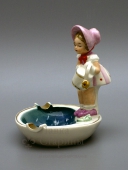 Пепельница «Девочка с лейкой»