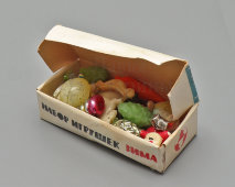 Набор игрушек для ёлки-малютки «Зима», колкий пластик, стекло, СССР, 1950-70 гг.