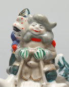 Фигурка «Зима» (Дети на санках), скульптор Трегубова В. М., Коростень, 1955-62 гг.