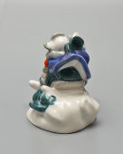 Фигурка «Зима» (Дети на санках), скульптор Трегубова В. М., Коростень, 1955-62 гг.