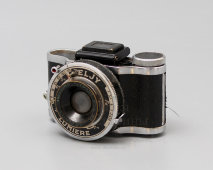 Маленькая шпионская фотокамера «Eljy Lumiere», объектив Anastigmat Lypar, Франция, 1930-е гг.