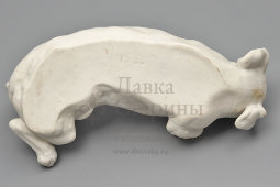 Интерьерная скульптура «Такса, лежащая на спине», бисквит, без росписи, Гарднер, к. 19, н. 20 вв.