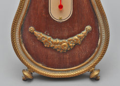 Старинный кабинетный термометр на декоративной подставке в стиле Людовика XVI, дерево, латунь, стекло, Европа, кон. 19 в.