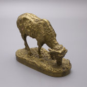 Скульптура из бронзы «Овечка на пастбище»