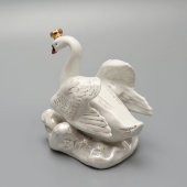 Статуэтка «Царевна-Лебедь» по мотивам «Сказки о царе Салтане» А. С. Пушкина, скульптор Кожин П. М., Дулево, 1955 г.