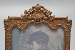 Антикварная настольная фоторамка в стиле рококо, бронза, стекло, Европа, кон. 19 в.