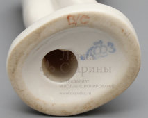 Статуэтка «Колыбельная», скульптор Столбова Г. С., ЛФЗ, 1950-60 гг.