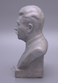 Бюст «И. В. Сталин», керамика Гжели, 1940-е