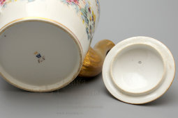 Старинный фарфоровый чайный сервиз в цветочной росписи, Россия, завод Попова, конец 19 века