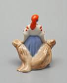 Фигурка, миниатюра «Колхозница» из серии «Наши будни», скульптор Трегубова В. М., фарфор, Коростень, 1955-62 гг.