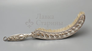 Старинный набор в барочном стиле для сбора крошек, состоящий из совка и щетки, тихий дворецкий, металл, серебрение, WMF, Германия, 1900-е