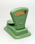 Винтажная детская игрушка «Весы торговые», СССР, 1950-е