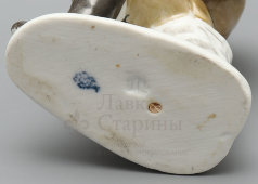 Статуэтка «Гармонист» (Солдат Василий Теркин), скульптор Велихова С. Б., ЛФЗ, 1950-60 гг.