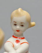 Фигурка «Кружащиеся девочки» («Карусель»), скульптор Фёдорова Т. А., фарфор, ЛЗФИ, 1956-67 гг.